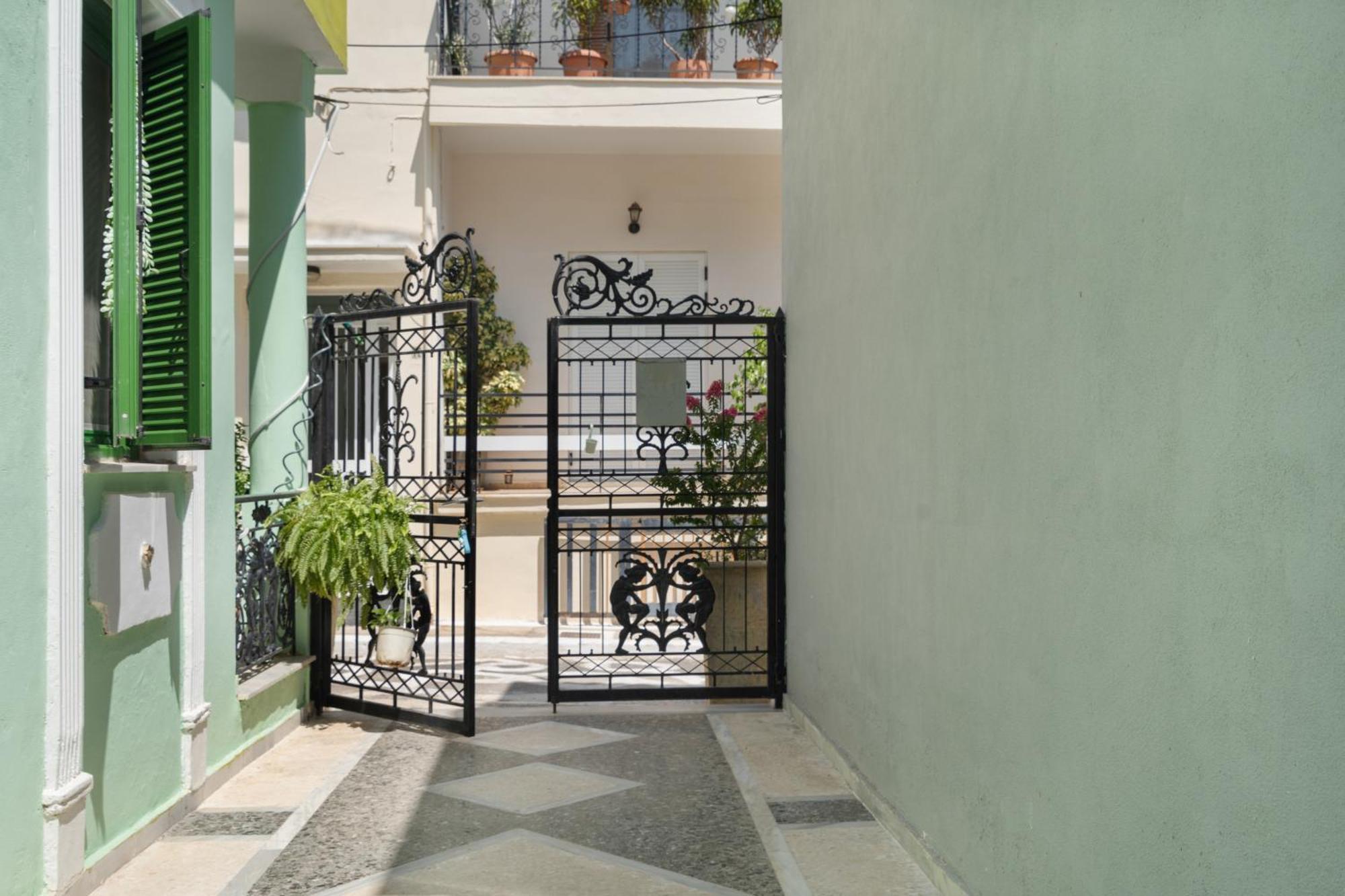 Villa Maria And Dimosthenis Kalamata Bagian luar foto